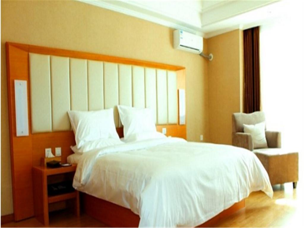 Starway Harbin West Wanda Hotel Room photo